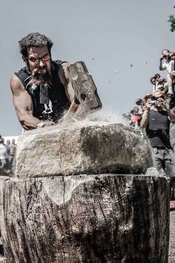 Pounding the living rock at the Neandergames | © Matt Giraud Photography