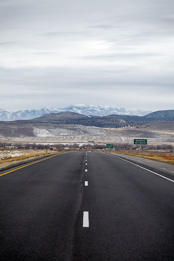 Snowville up ahead, border between Utah and Idaho | © Matt Giraud Photography