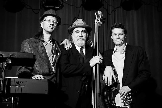 The Sportin' Lifers Trio, playing acoustic jump blues, blues and boogie woogie in Portland Oregon. | © Matt Giraud Photography