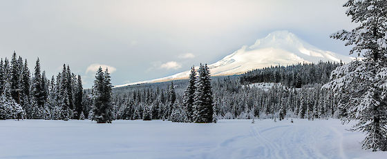 Day's end on a wintry Mt Hood, Oregon | © Matt Giraud Photography